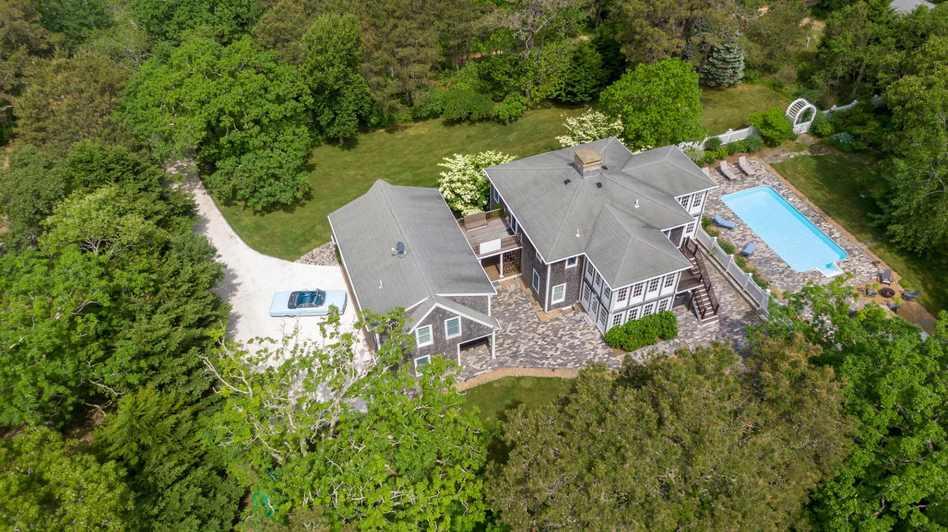 7 Chapel Avenue