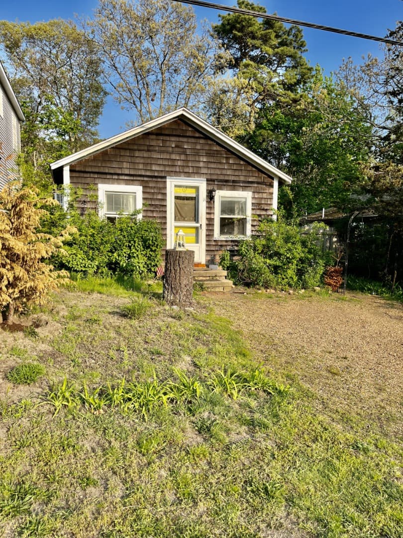 14 Pacific Avenue