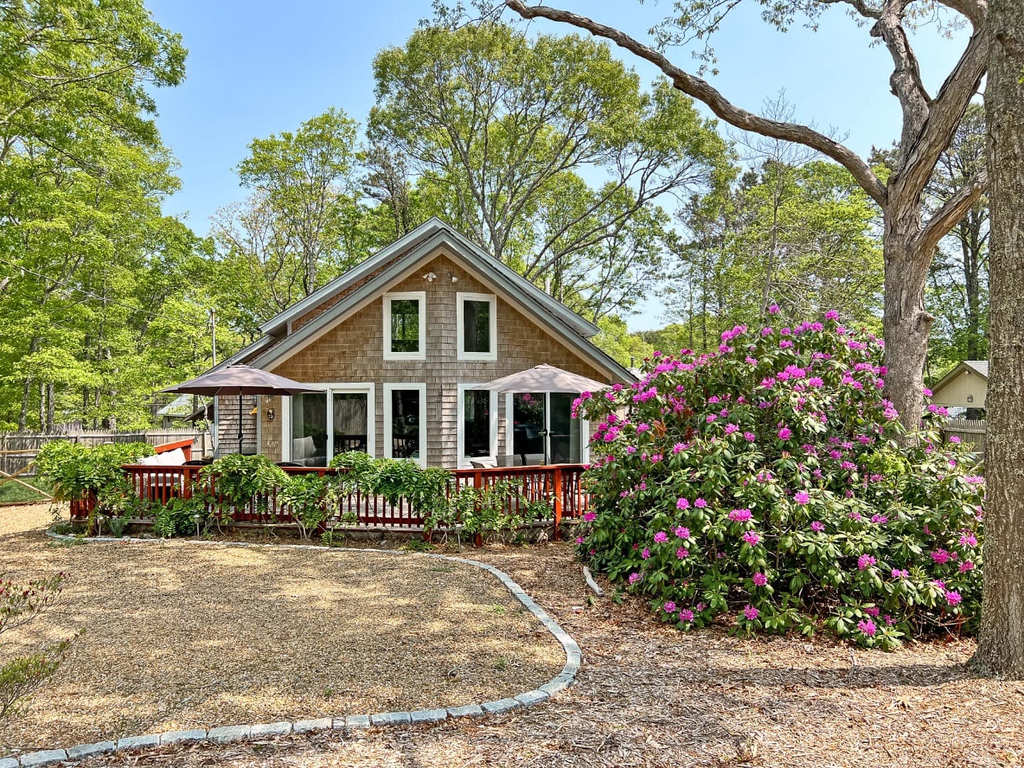 73 Leonard Circle