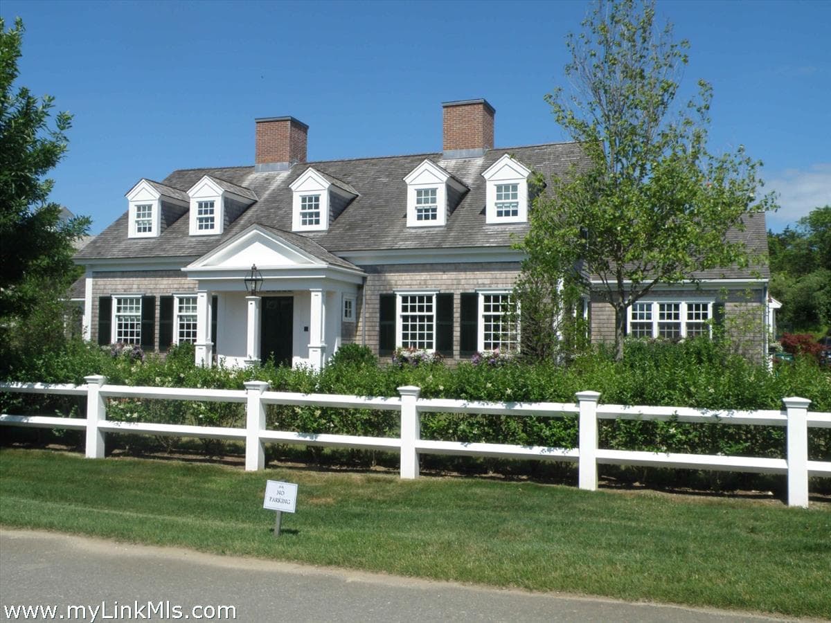 7 Field Club Lane