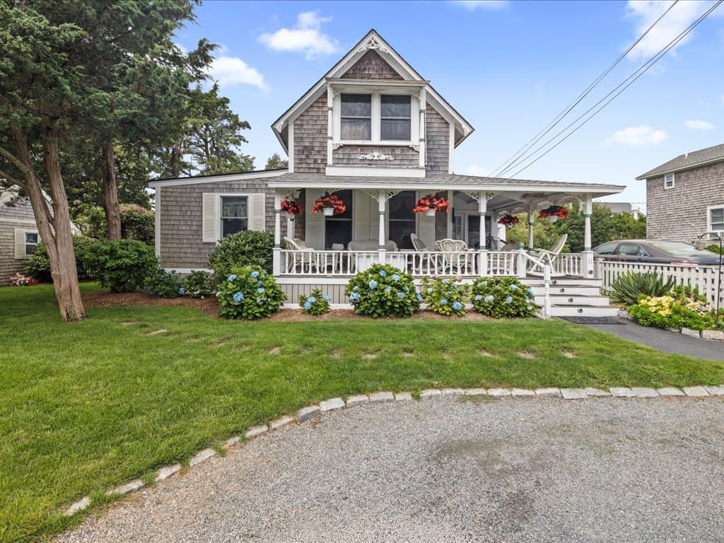 11 Canonicus Avenue