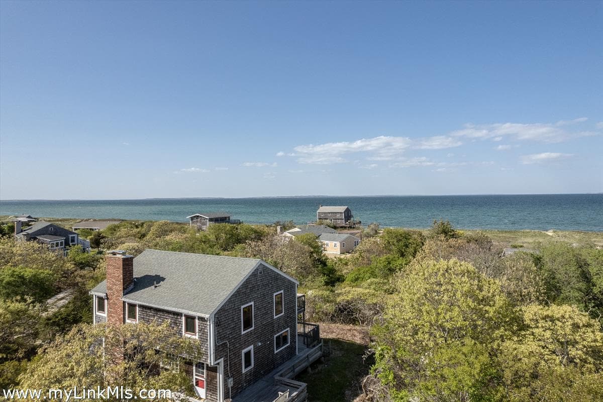 654 Lighthouse Road