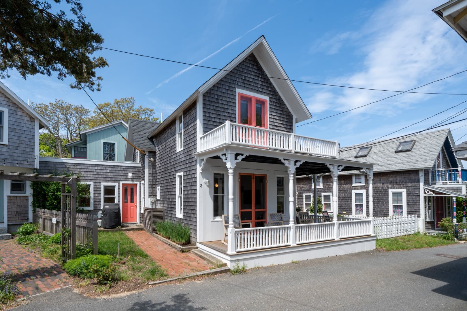 8 Rock Avenue