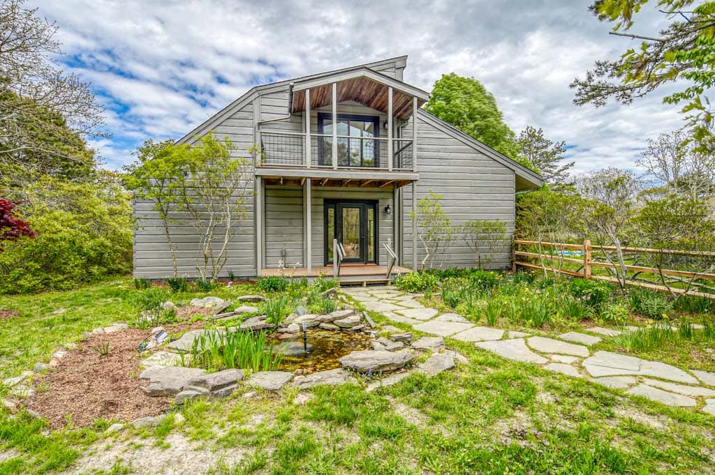 212 Charles Neck Way