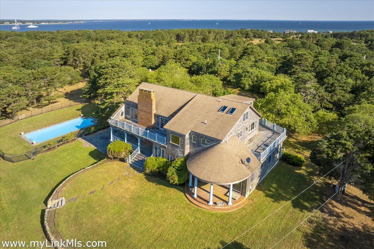 56 North Neck Road