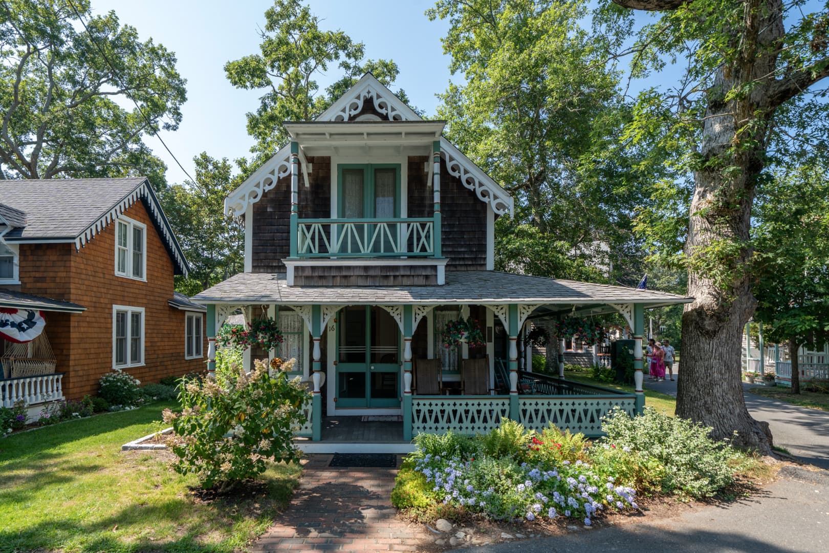 16 Cottage Park