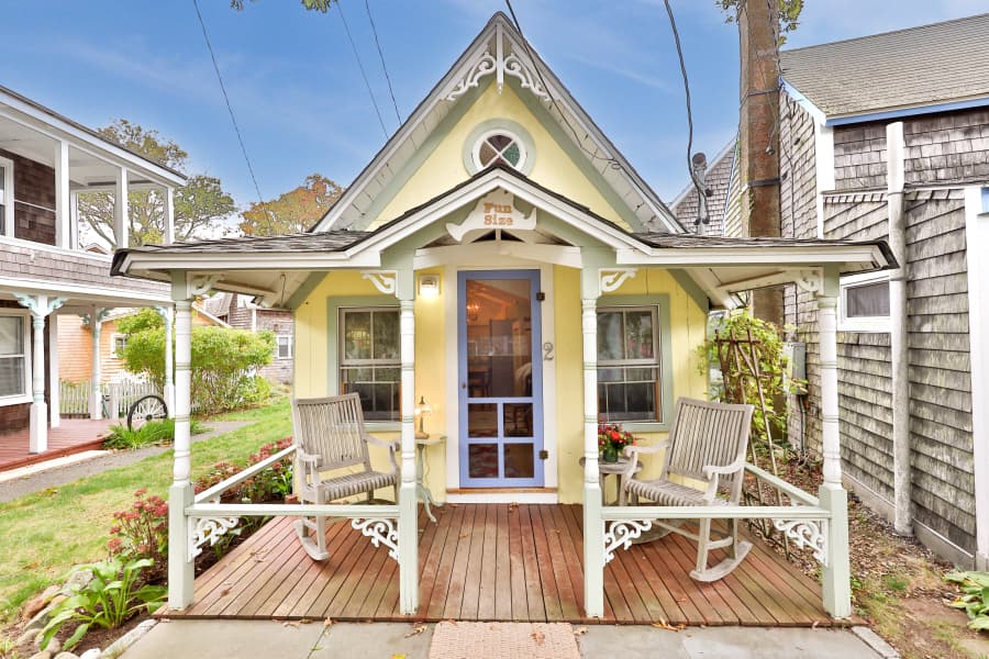 2 Lincoln Ave