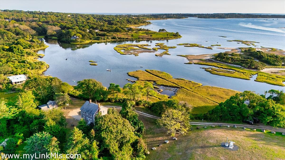 34 Edys Island Way