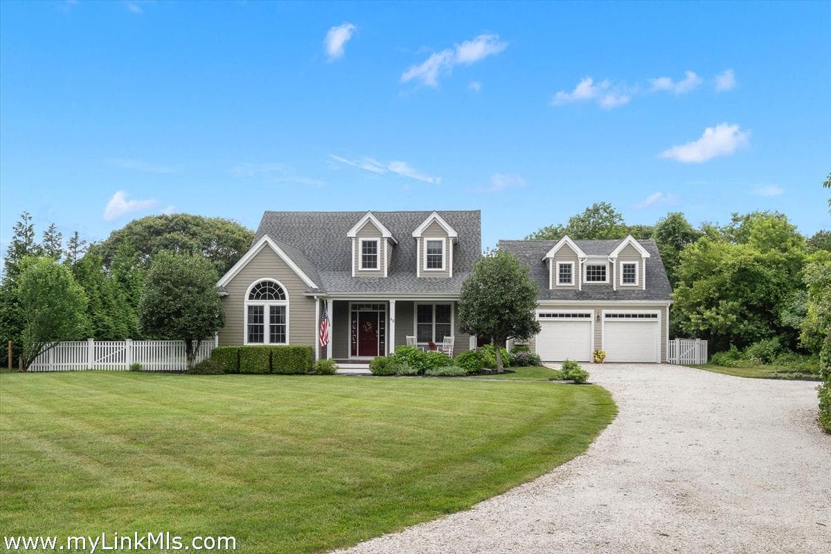 42 Deacon Vincent Way