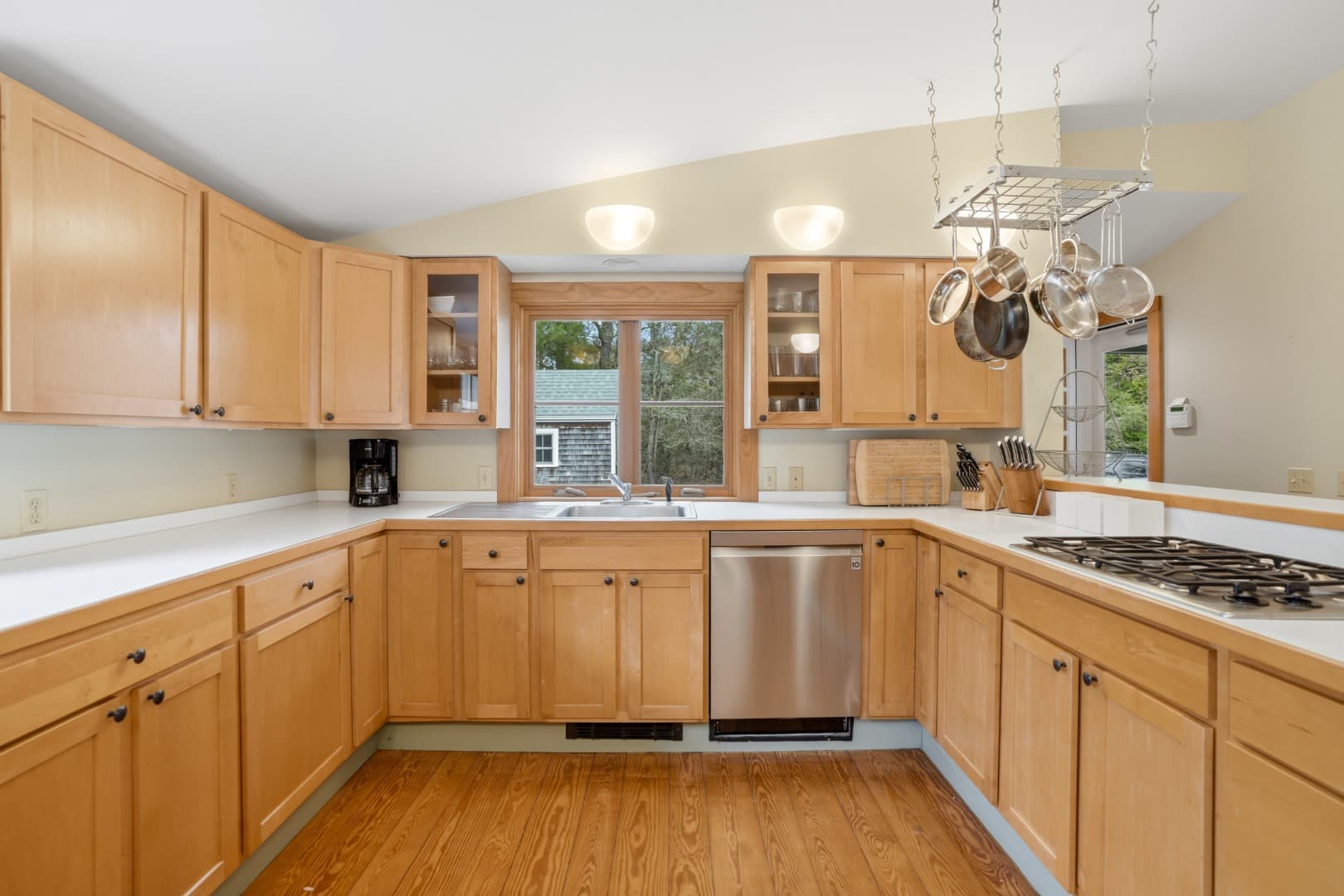 Residential Property Image/jpeg #5