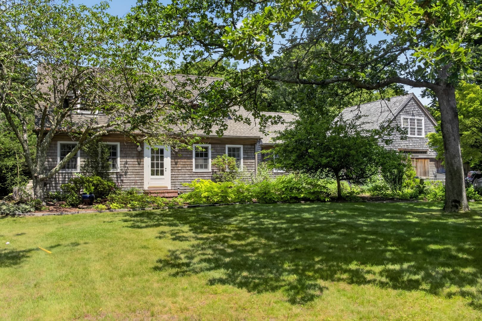 205 Meetinghouse Way
