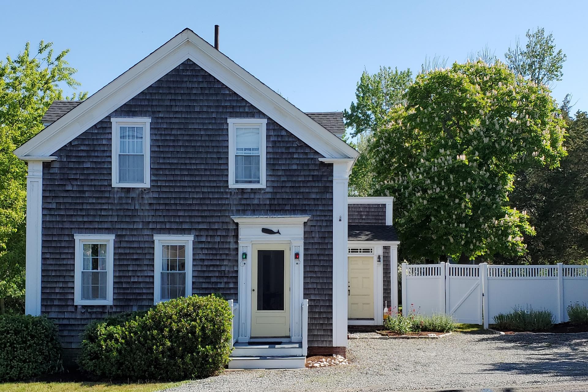 New Listing In Oak Bluffs open July and August!
