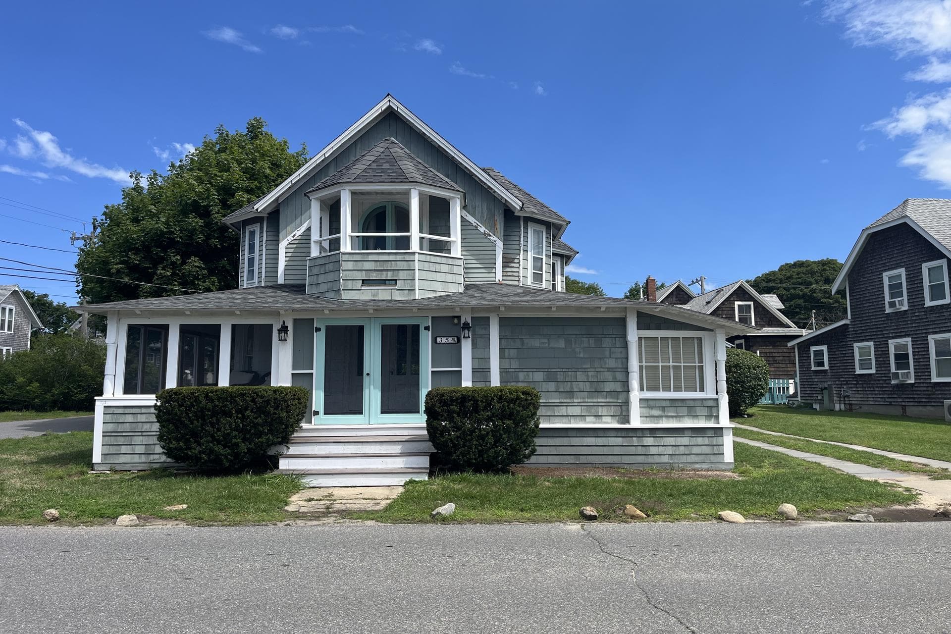 House on 35 Tuckernuck in Oak Bluffs